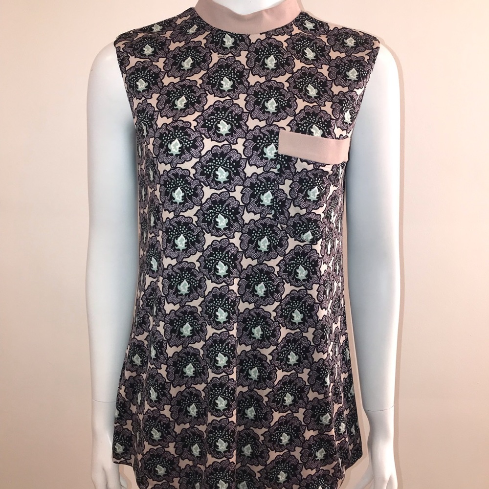 PRADA PRINTED SLEEVELESS TOP SIZE IT42